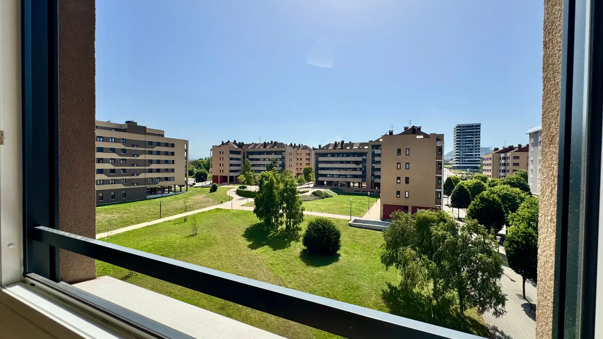 Vista exterior de Piso en venta en Gijón  con Calefacción, Parquet y Terraza