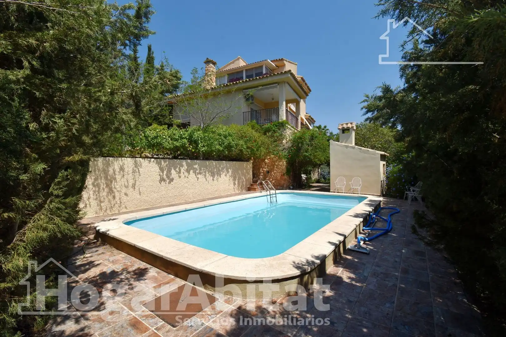 Garden of Houses for sale in Torrent  with Air Conditioner, Heating and Private garden