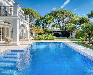 Jardí de Casa o xalet en venda en Marbella amb Aire condicionat, Jardí privat i Terrassa