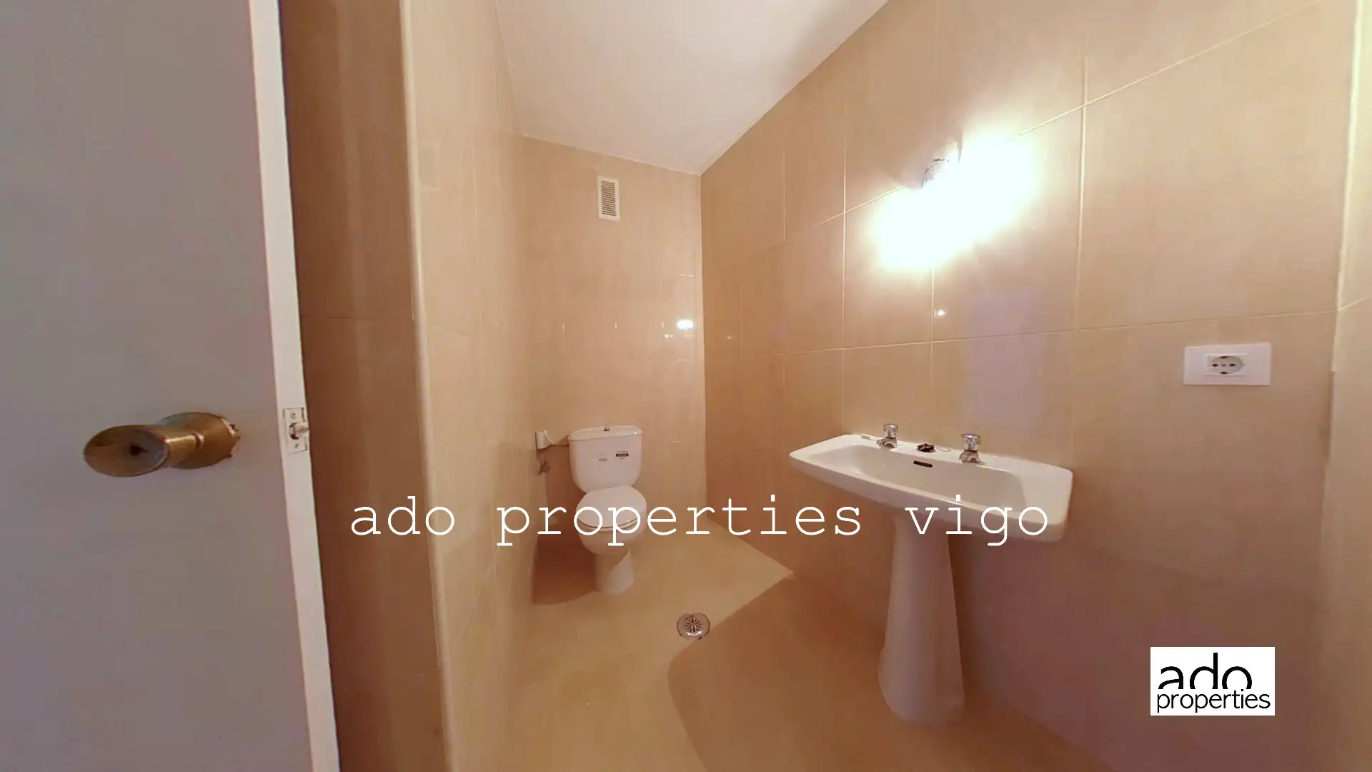 Piso en venta en Vigo  con Terraza y Trastero