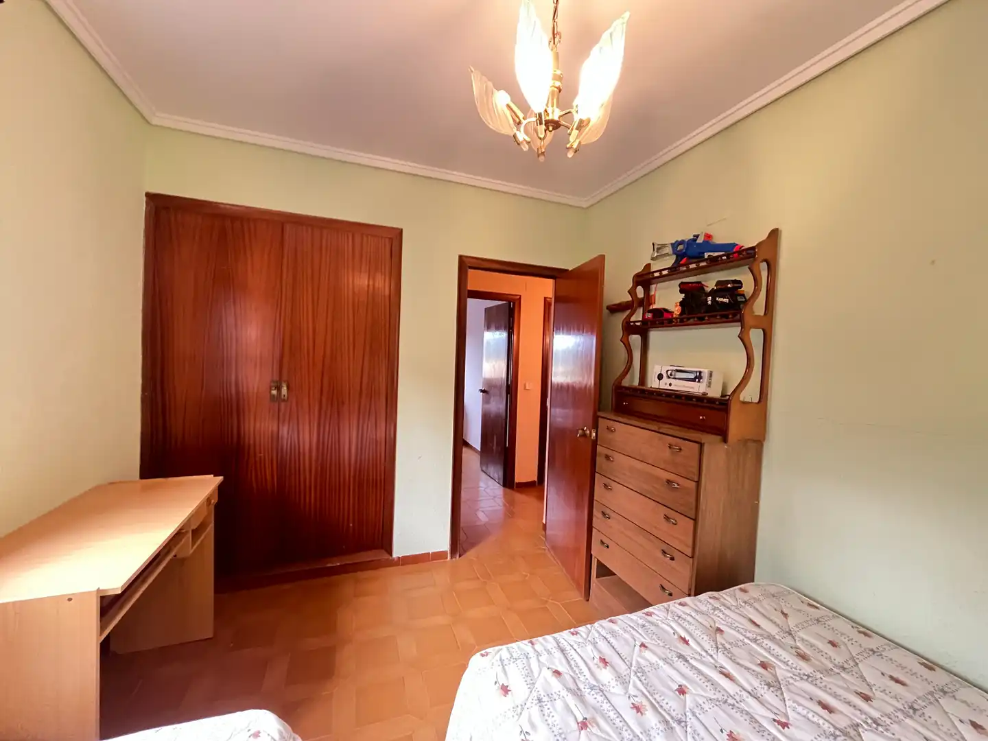 Habitación de Casa o chalet en venta en Sagunto / Sagunt con Jardín privado, Terraza y Trastero