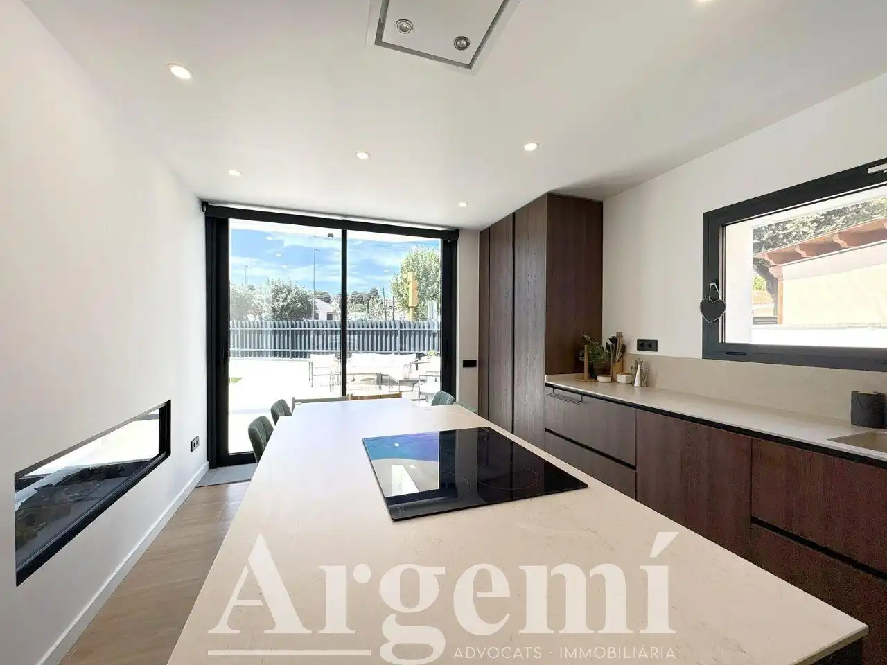 Cocina de Casa o chalet en venta en Santa Perpètua de Mogoda con Aire acondicionado, Jardín privado y Piscina