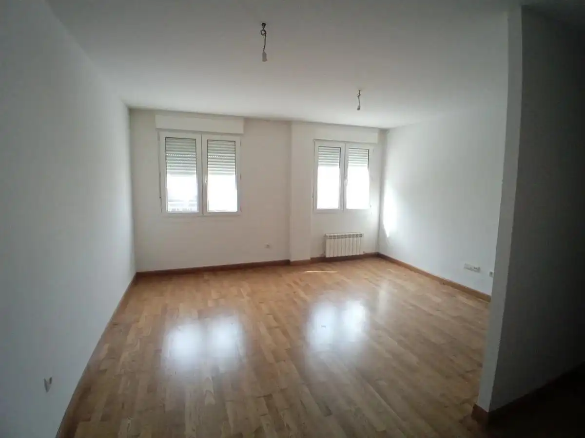 Wohnzimmer von Erdgeschoss zum Verkauf in Hontanares de Eresma mit Abstellraum