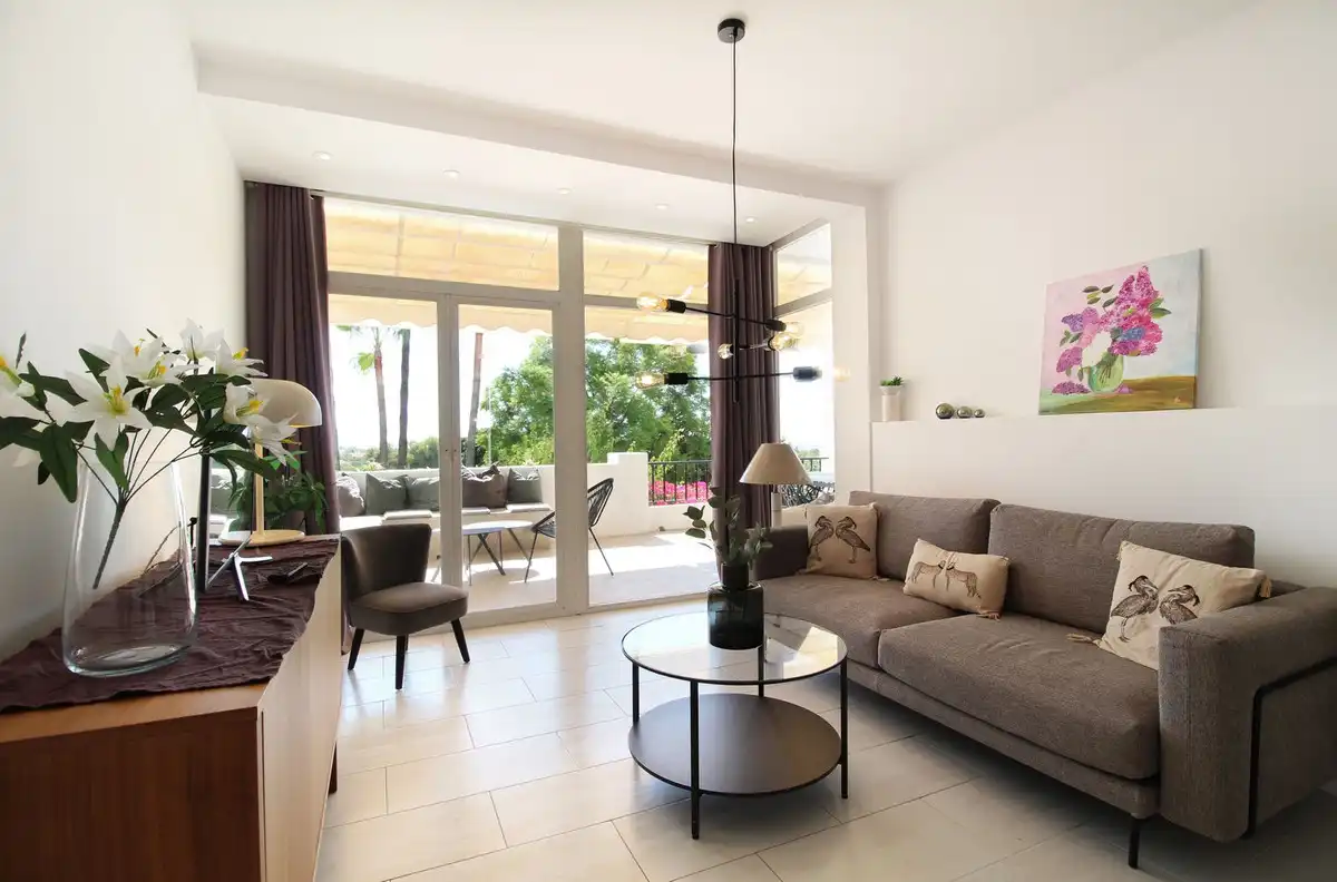 Piso con piscina en venta en Avenida Tomás Pascual 22, imagen 2