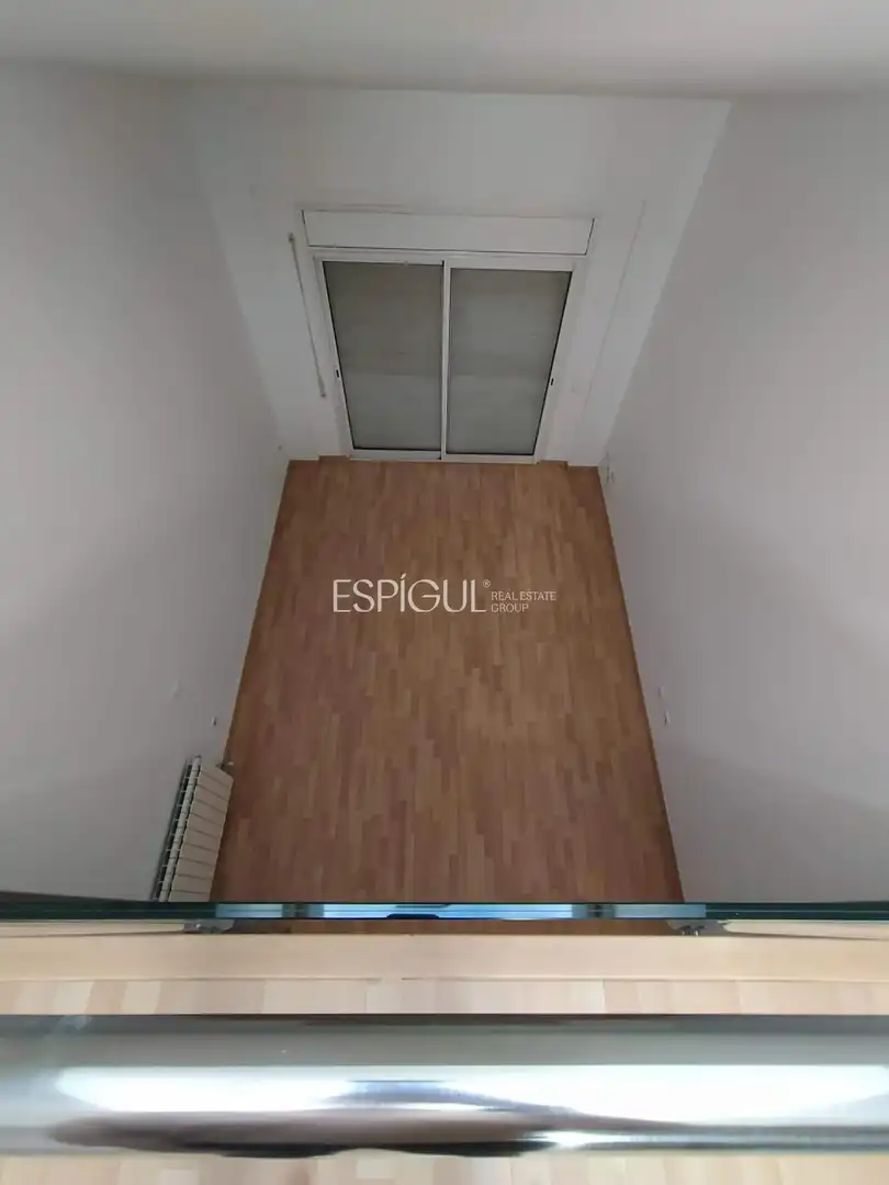 Schlafzimmer von Maisonette zum Verkauf in Girona mit Klimaanlage, Heizung und Parkett