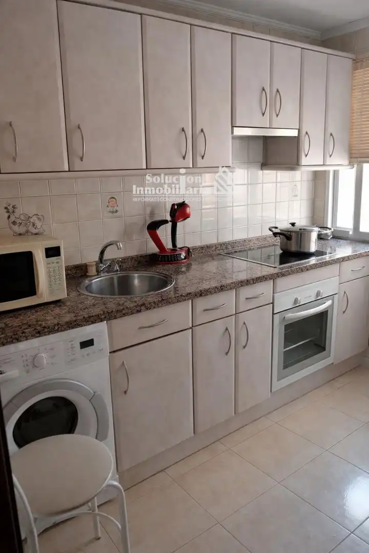 Attic for rent in Garrido Norte