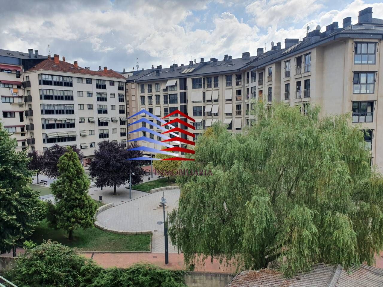 Vista exterior de Apartament de lloguer en Ourense Capital  amb Calefacció, Moblat i Balcó