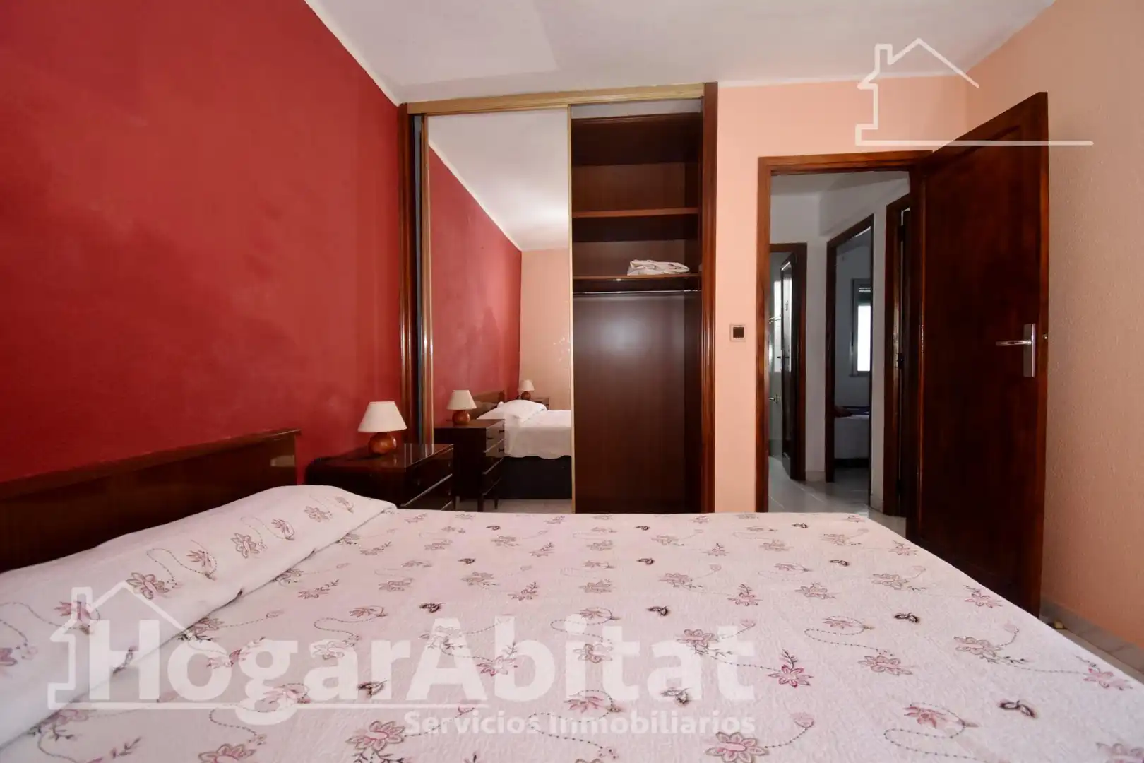 Habitación de Piso en venta en Castellón de la Plana / Castelló de la Plana con Amueblado y Balcón