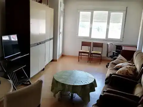 Sala de estar de Piso para compartir en Reyes Católicos - Paseo San Antonio