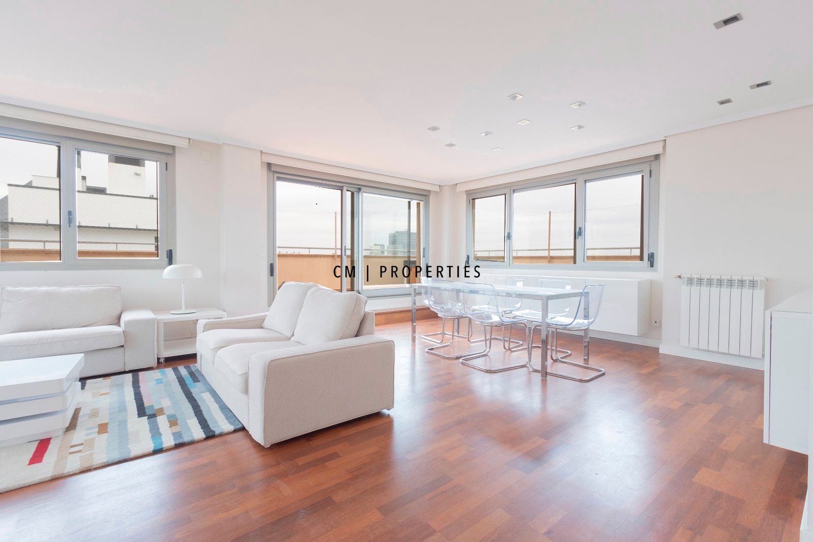 Sala d'estar de Dúplex en venda en  Valencia Capital amb Aire condicionat, Calefacció i Parquet