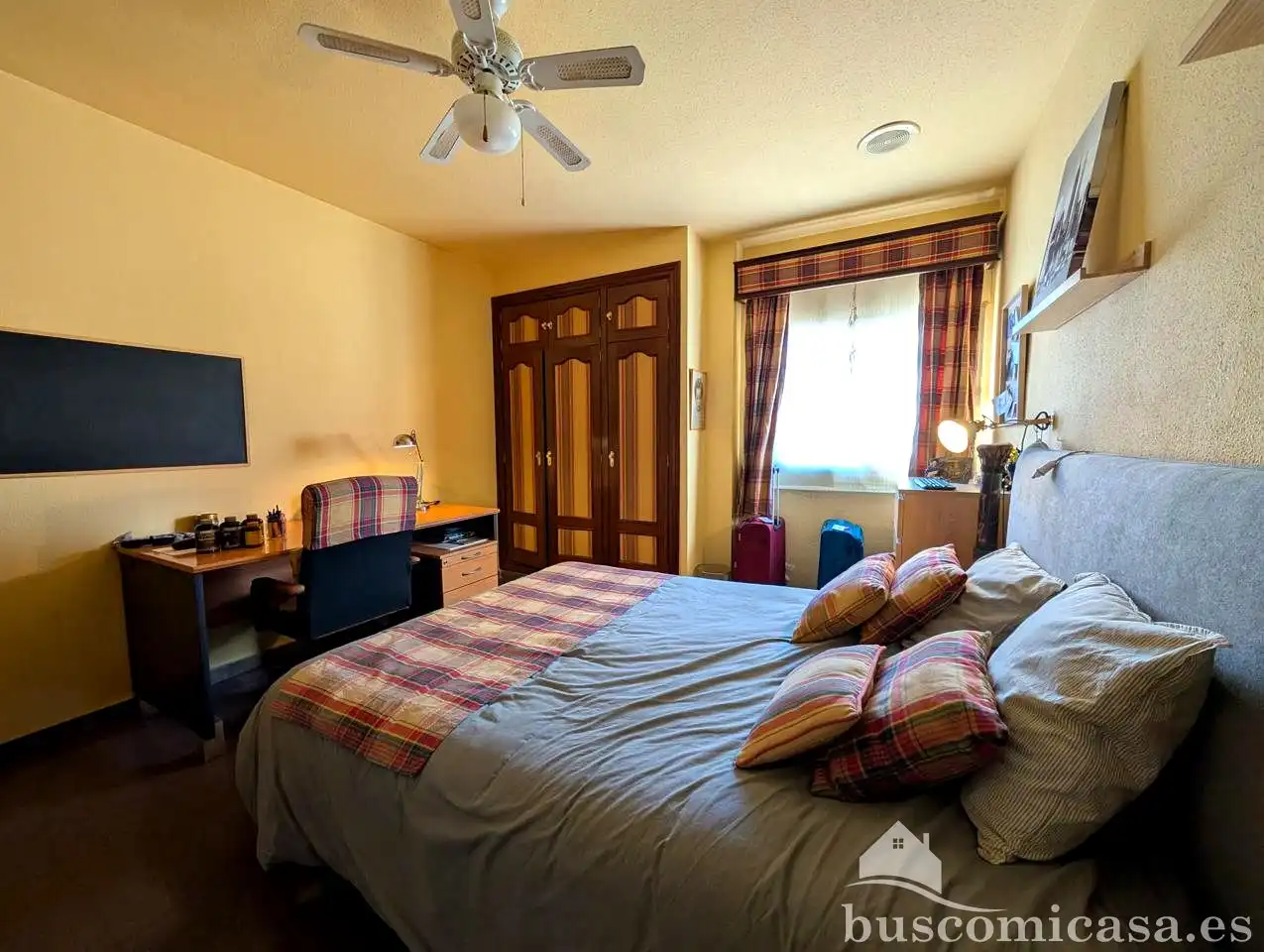 Habitación de Dúplex en venta en Linares con Aire acondicionado, Terraza y Trastero