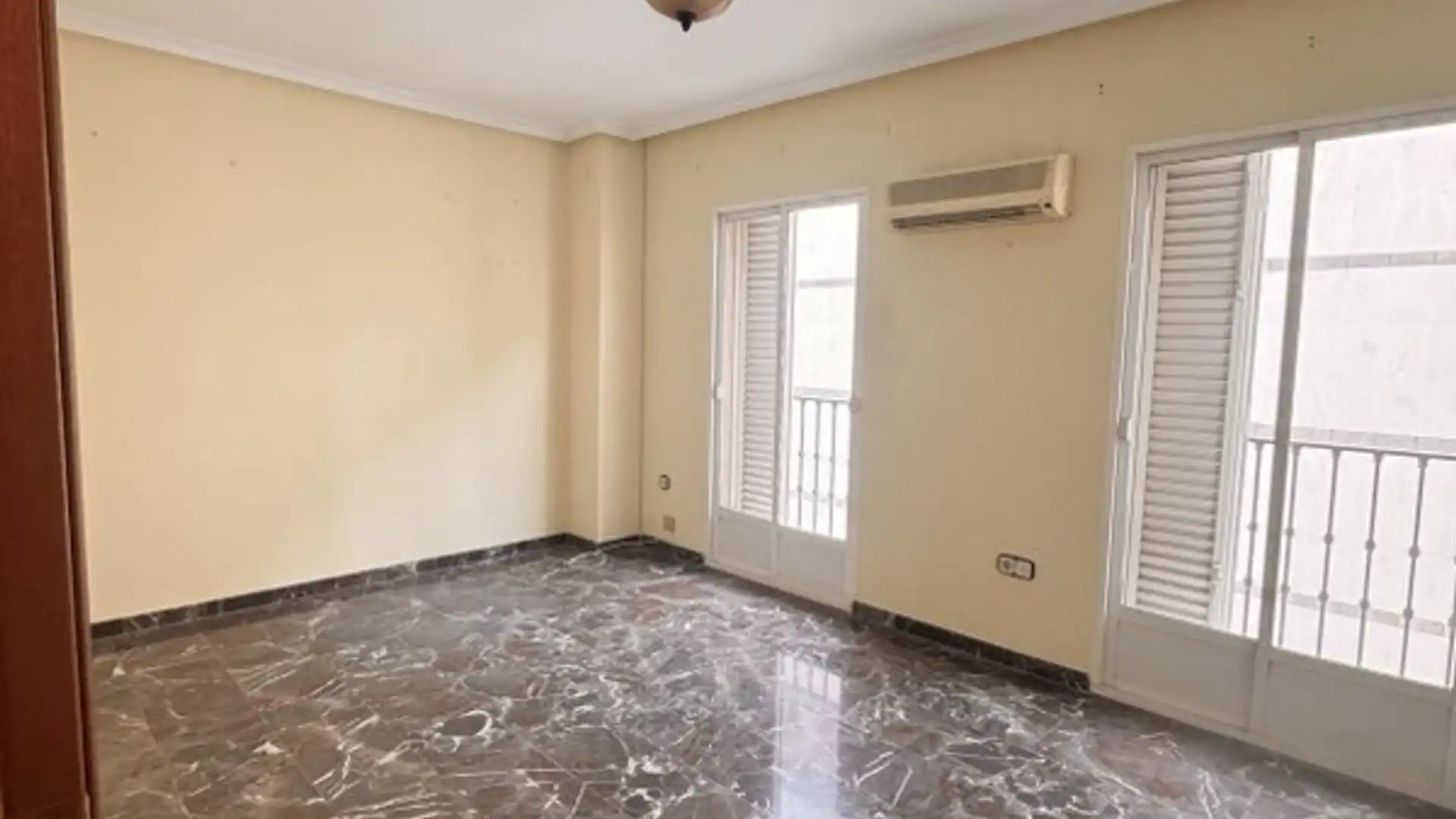 Apartments for sale in Linares  with Air Conditioner, Heating and Balcony