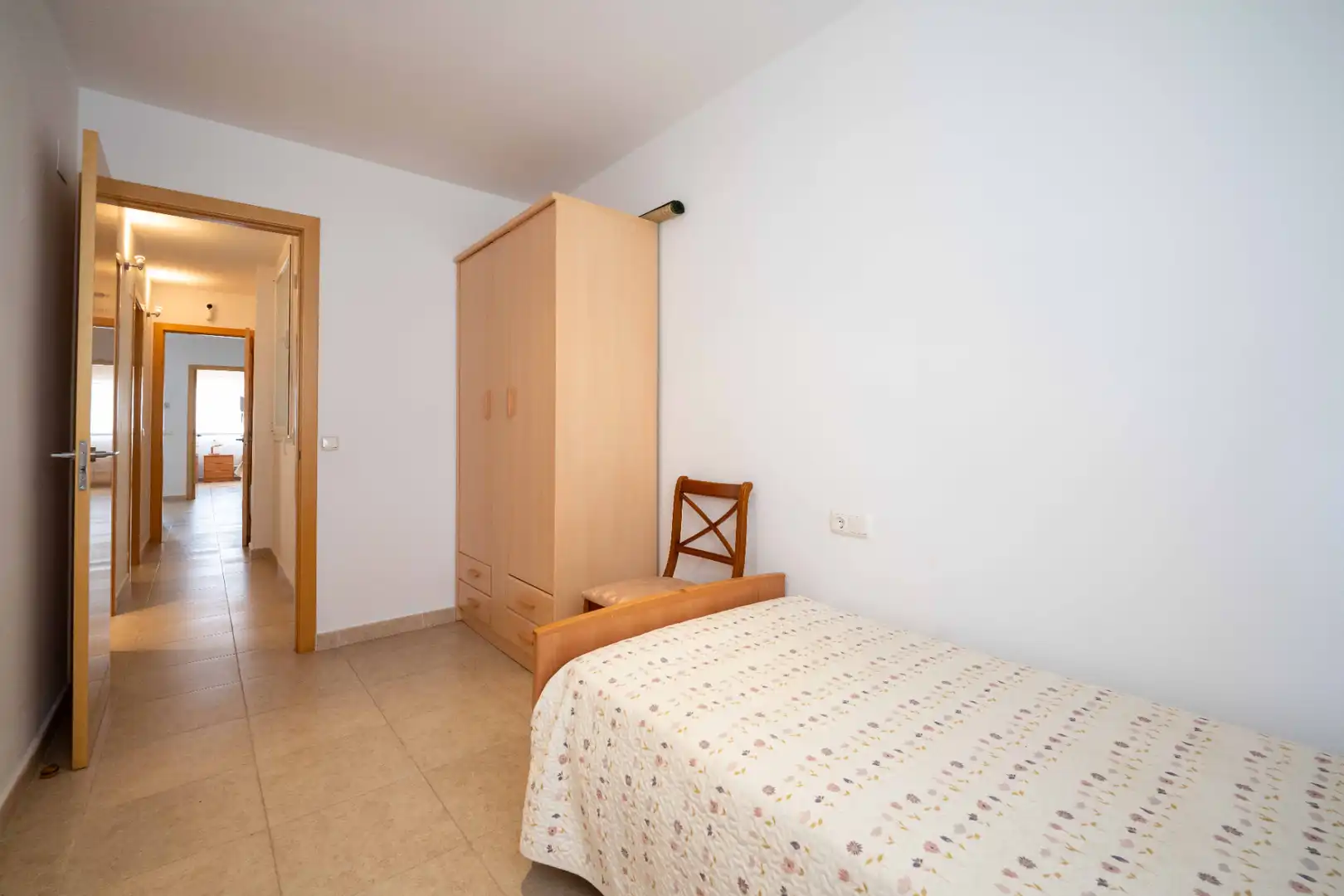 Schlafzimmer von Wohnung zum Verkauf in Calella mit Klimaanlage und Balkon