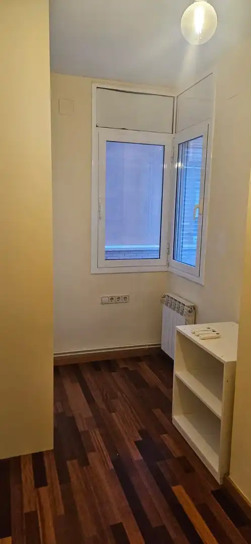 Habitación de Piso en venta en Barcelona con Aire acondicionado y Calefacción