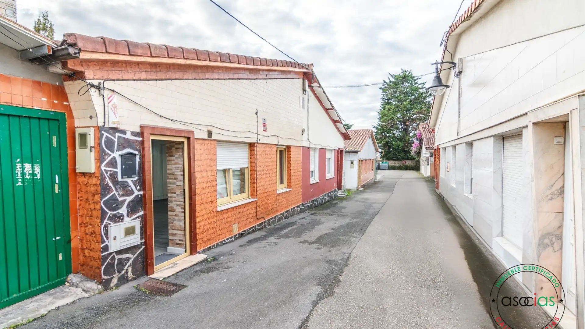 Exterior view of Houses for sale in Gijón   with Heating, Private garden and Parquet flooring