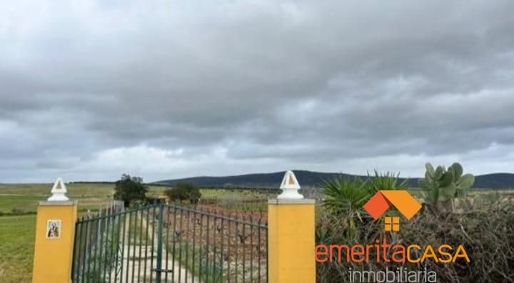 Country house for sale in Mirandilla