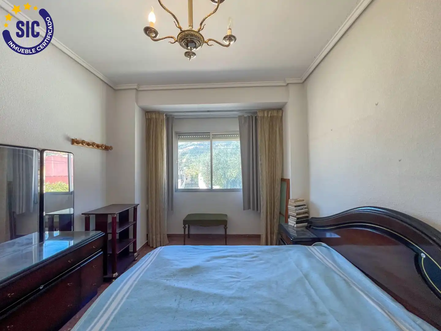 Habitación de Dúplex en venta en Chera con Calefacción, Jardín privado y Balcón