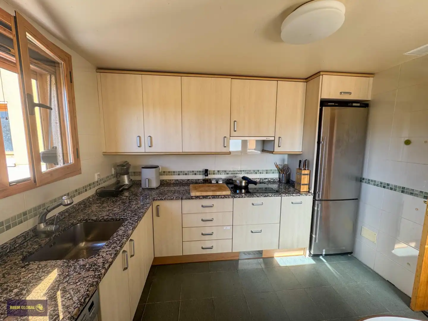 Cocina de Casa adosada en venta en Lozoyuela-Navas-Sieteiglesias con Calefacción, Jardín privado y Terraza
