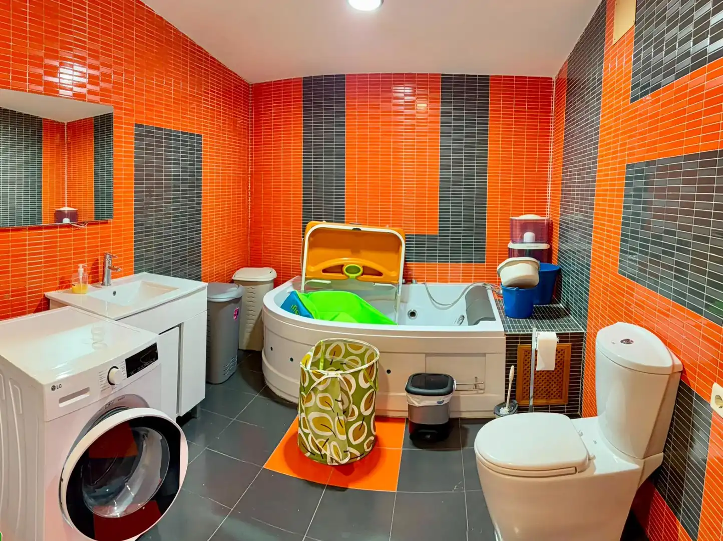 Bathroom of Houses for sale in Córdoba