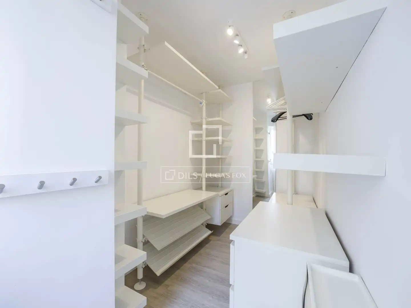 Schlafzimmer von Wohnung zur Miete in Valencia mit Klimaanlage, Heizung und Parkett