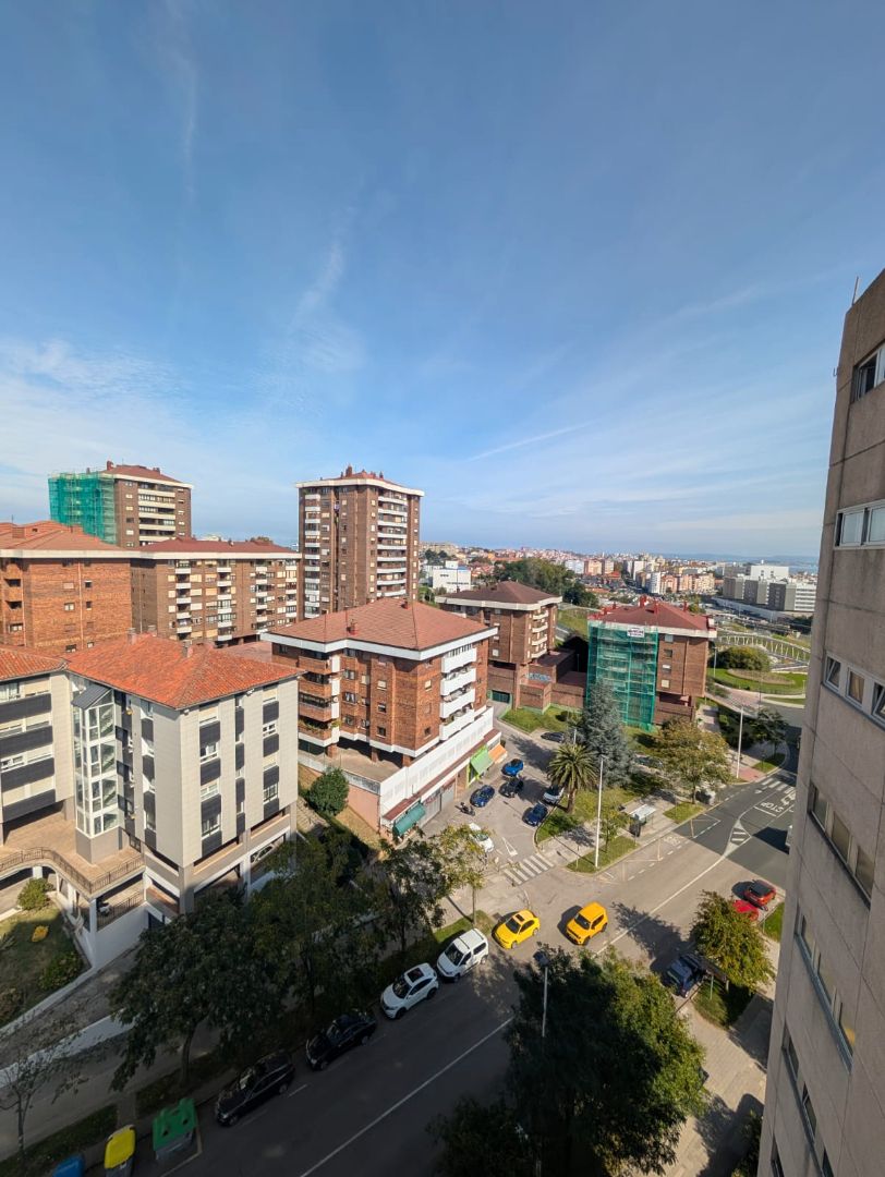 Vista exterior de Pis en venda en Santander amb Calefacció, Terrassa i Traster