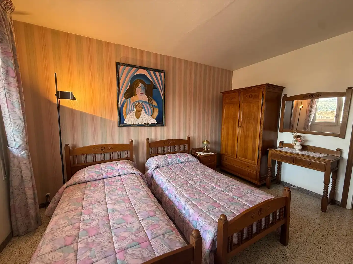 Habitación de Piso en venta en Olesa de Montserrat con Calefacción, Terraza y Horno