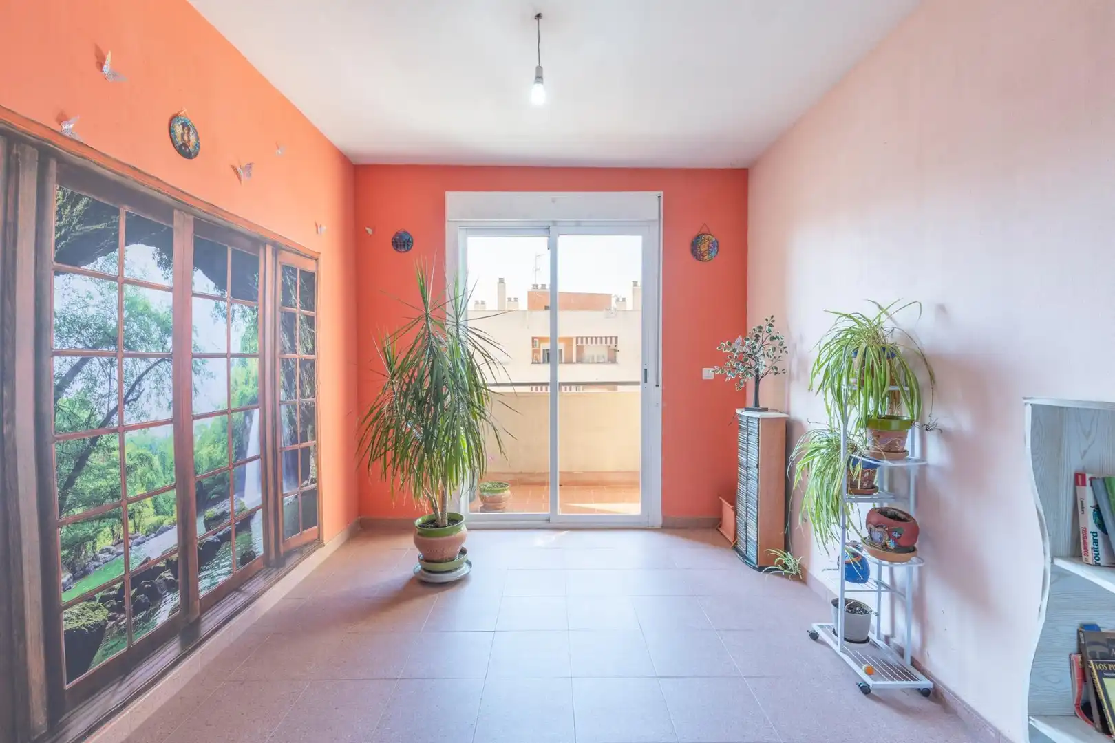 Piso en venta en Granada con Calefacción, Terraza y Amueblado
