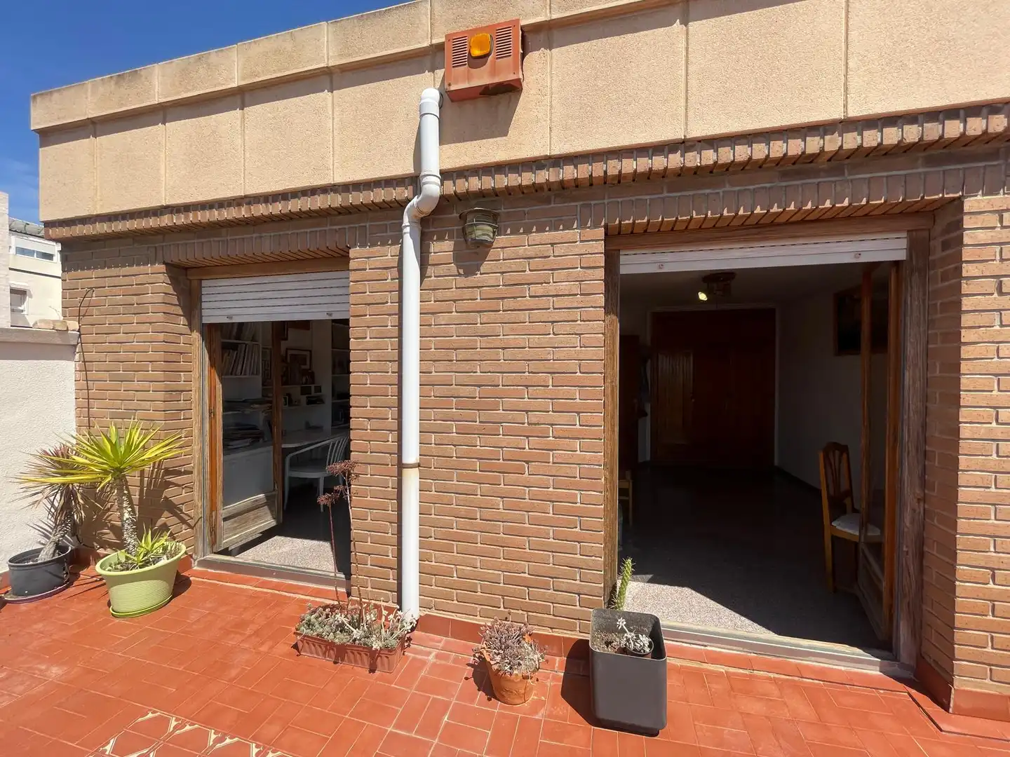 Vista exterior de Ático en venta en Elda con Aire acondicionado, Terraza y Balcón