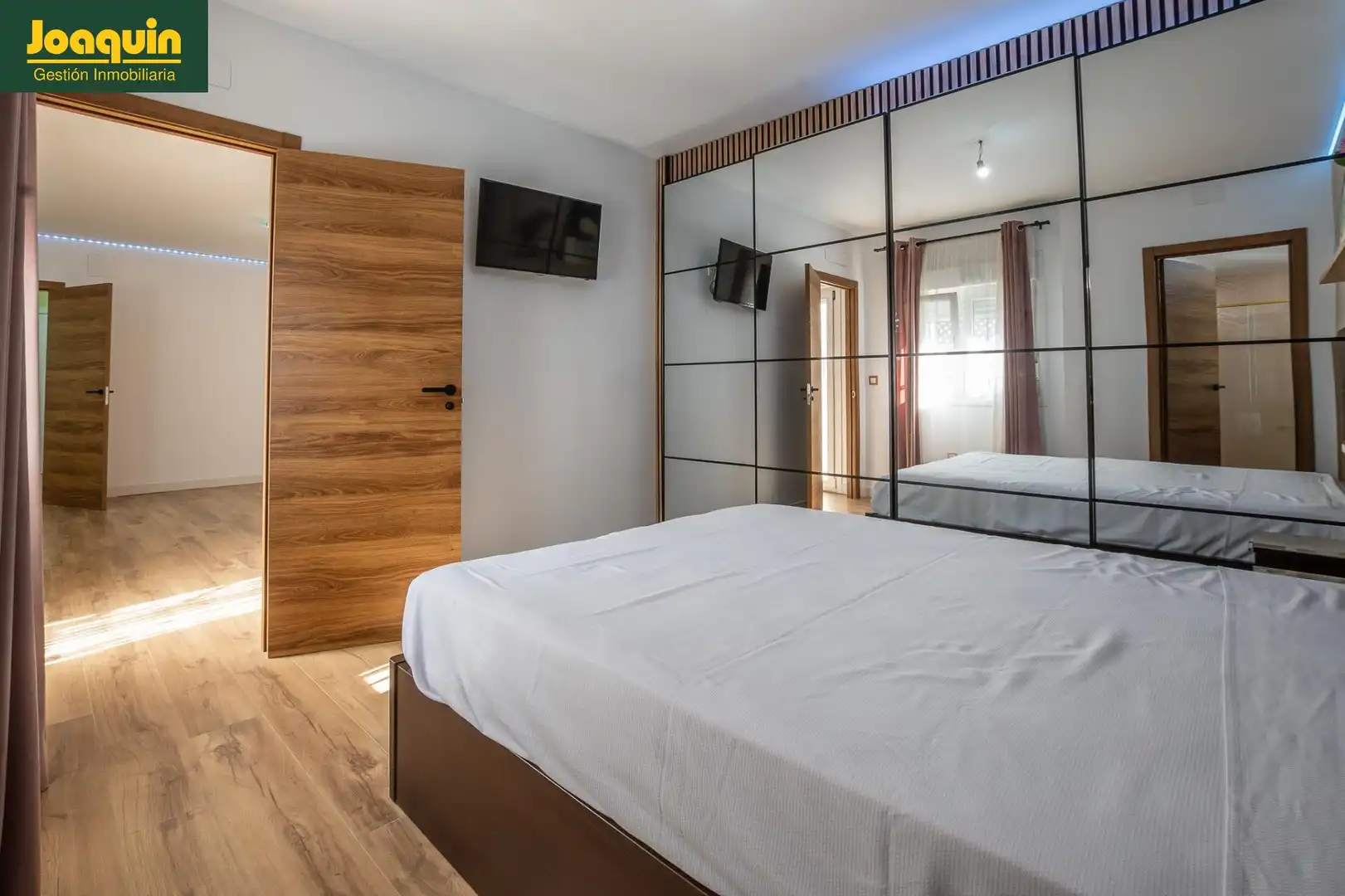 Bedroom of Houses for sale in Córdoba  with Air Conditioner, Terrace and Storage room