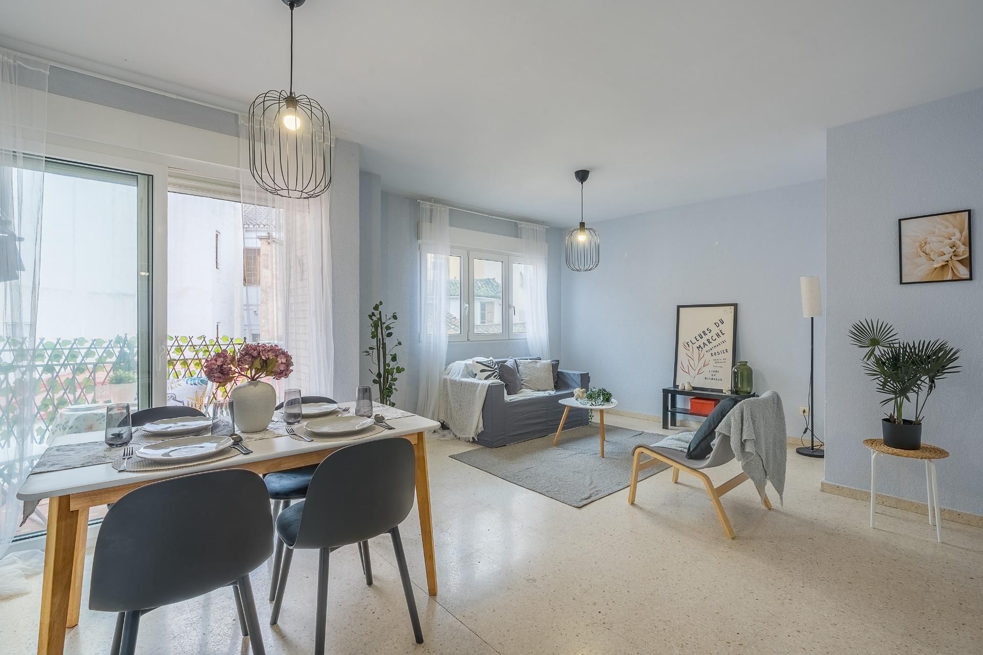 Living room of Flat for sale in  Granada Capital