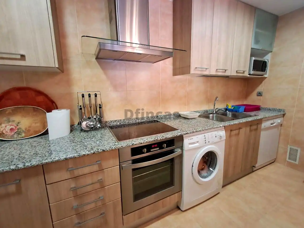 Flat for rent in Calle Italia, Ensanche - Fuenfresca