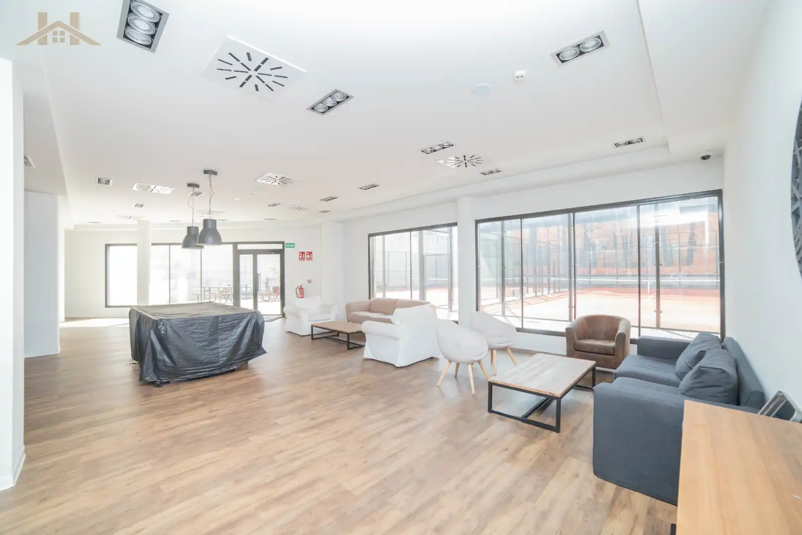 Wohnung zum Verkauf in Pinto mit Klimaanlage, Heizung und Terrasse