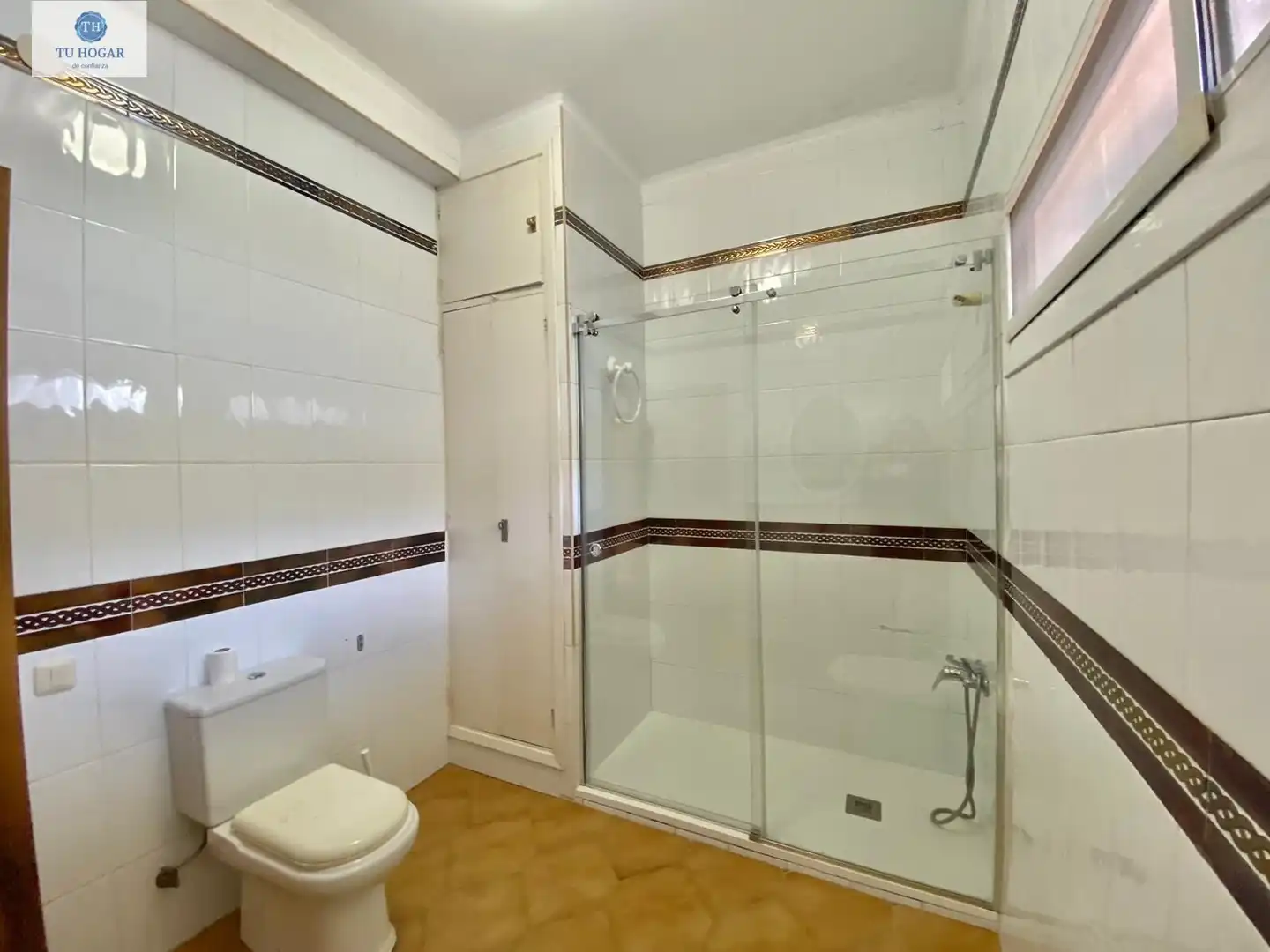 Badezimmer von Haus oder Chalet zum Verkauf in Alcalá de Guadaira mit Klimaanlage, Heizung und Privatgarten