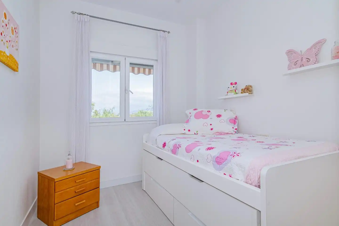 Habitación de Piso en venta en Motril con Terraza y Piscina comunitaria