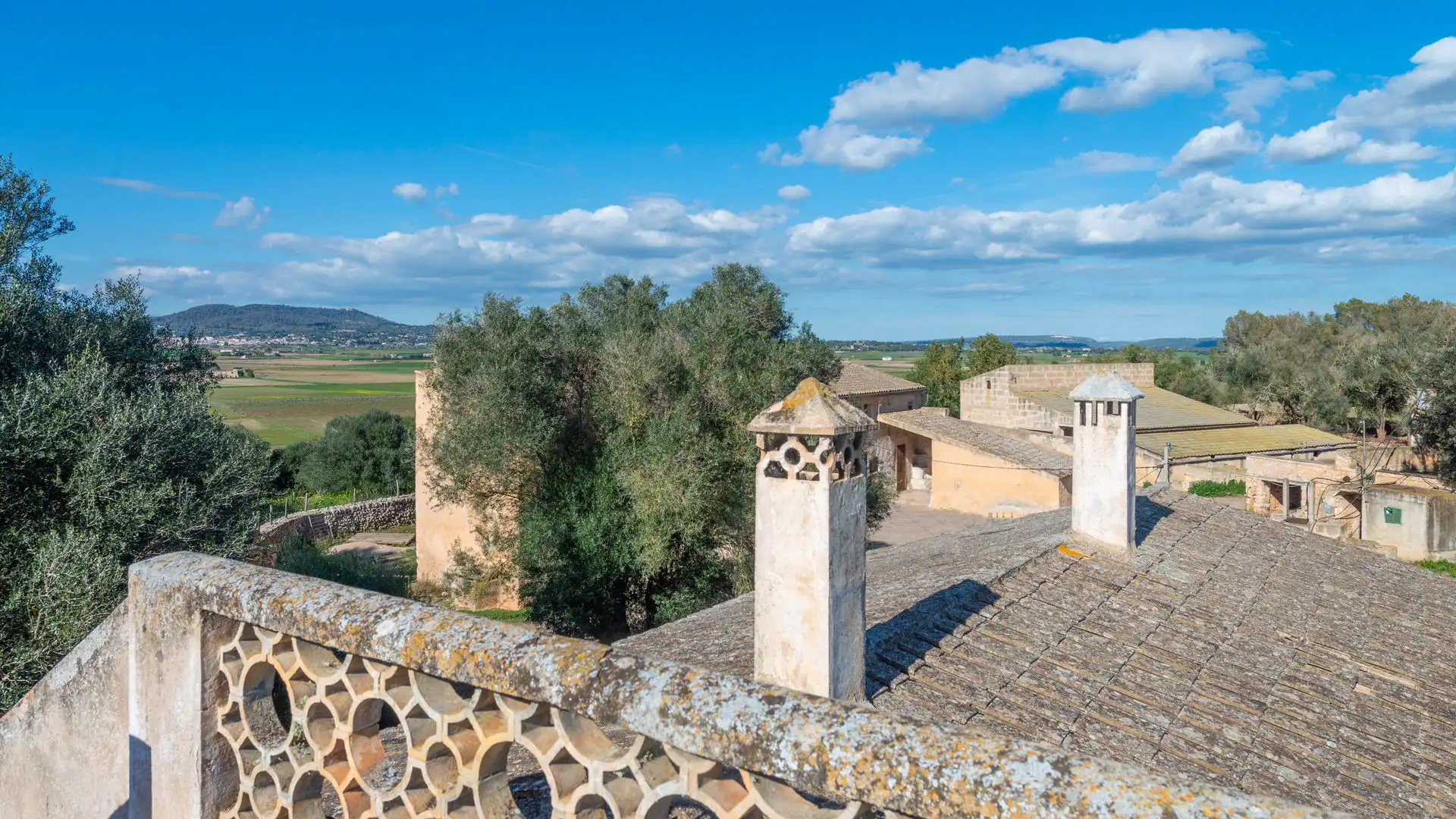 Vista exterior de Finca rústica en venta en Vilafranca de Bonany con Terraza, Trastero y Balcón