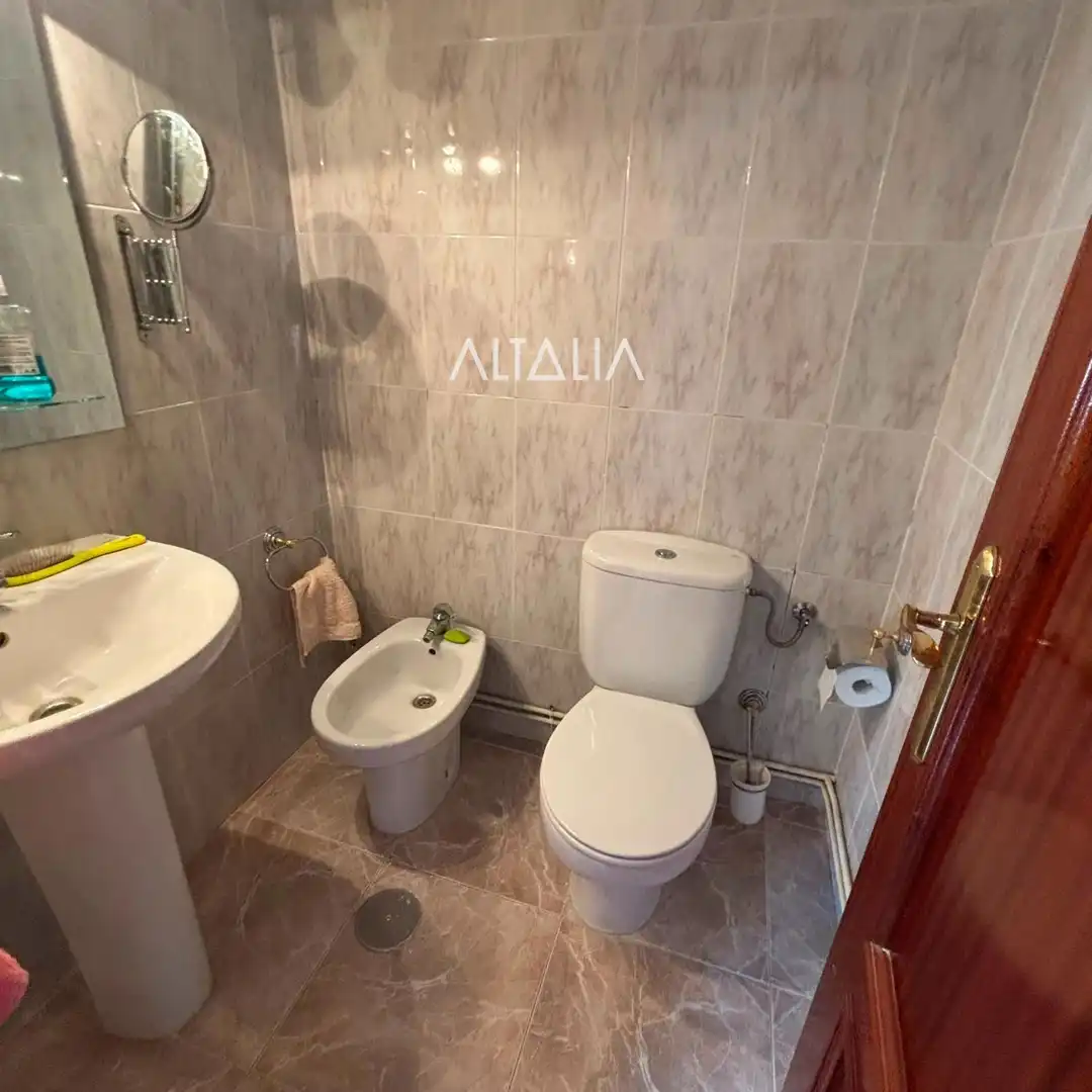Baño de Casa o chalet en venta en Castejón (Cuenca) con Calefacción, Terraza y Trastero