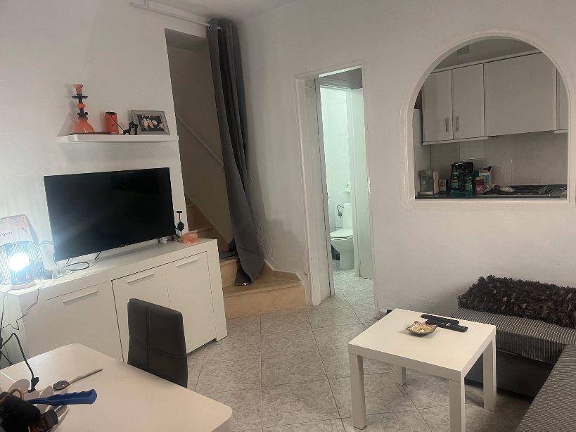 Sala d'estar de Casa o xalet en venda en Árchez amb Calefacció, Terrassa i Traster