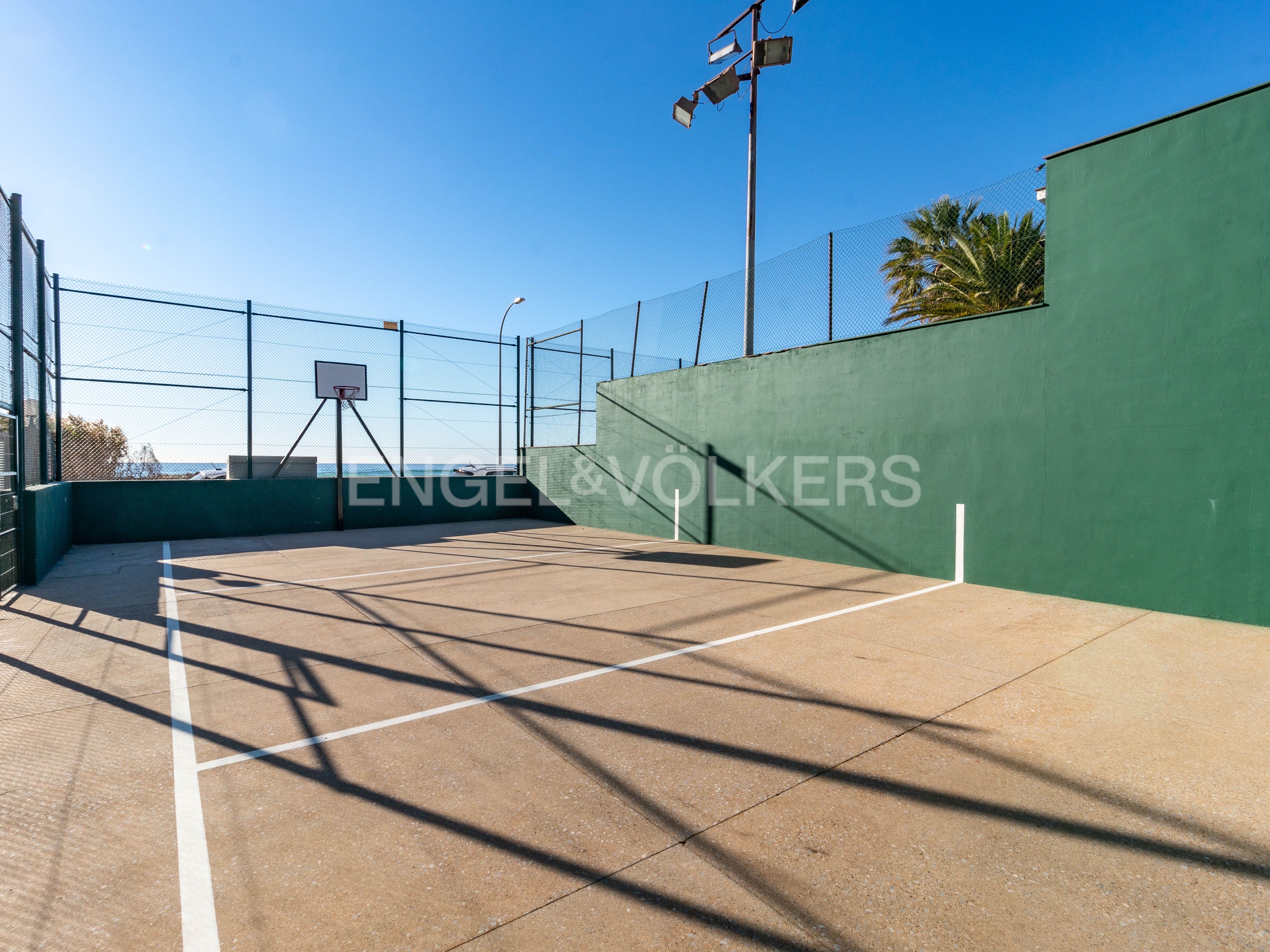 Vista exterior de Ático en venta en Castelldefels con Aire acondicionado, Calefacción y Terraza