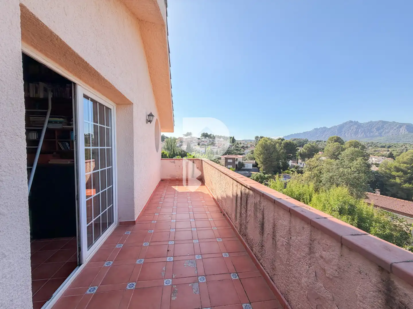 Vista exterior de Casa o chalet en venta en Esparreguera con Aire acondicionado, Calefacción y Parquet