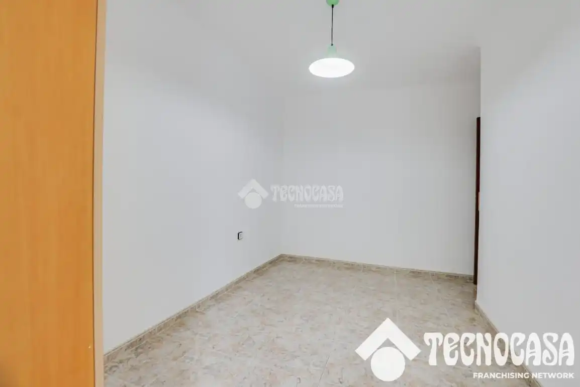 Habitación de Piso en venta en Barcelona con Balcón