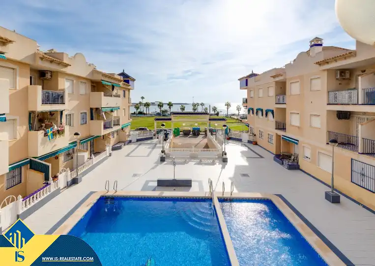 Flat with pool for sale in Playa del Acequión, Náufragos y Rocío del Mar