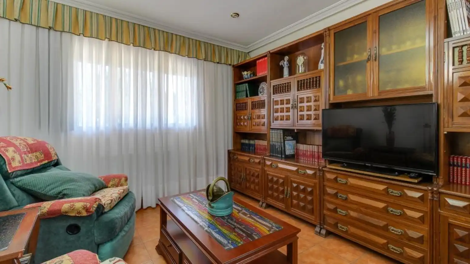 Habitación de Casa adosada en venta en Salamanca con Calefacción, Jardín privado y Parquet