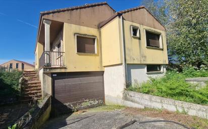 Exterior view of House or chalet for sale in Tomiño  with Private garden, Parquet flooring and Swimming Pool