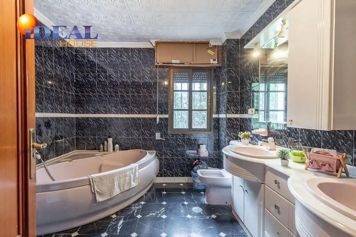 Villa mit Terrasse zum Verkauf in Barrio de la Vega, imagen 24