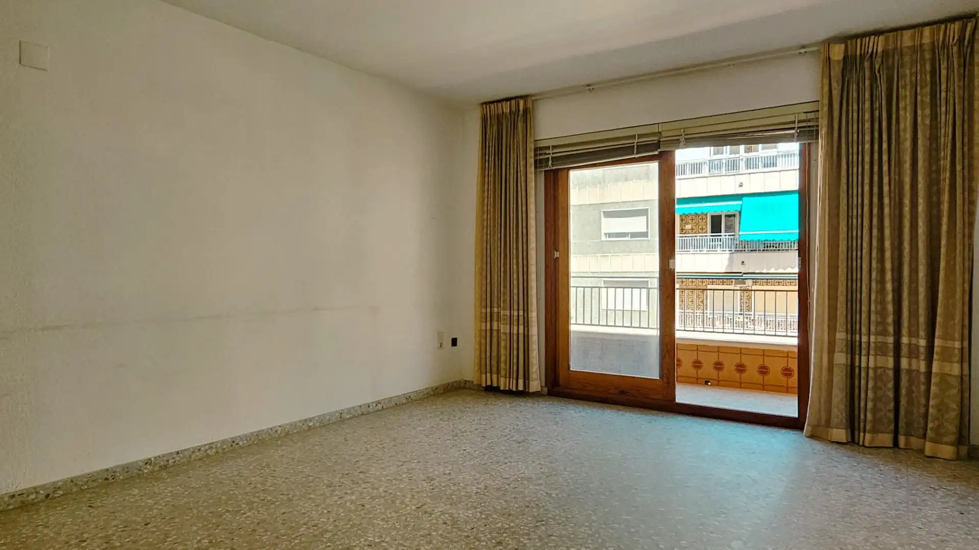 Living room of Flat for sale in Gandia  with Storage room and Balcony