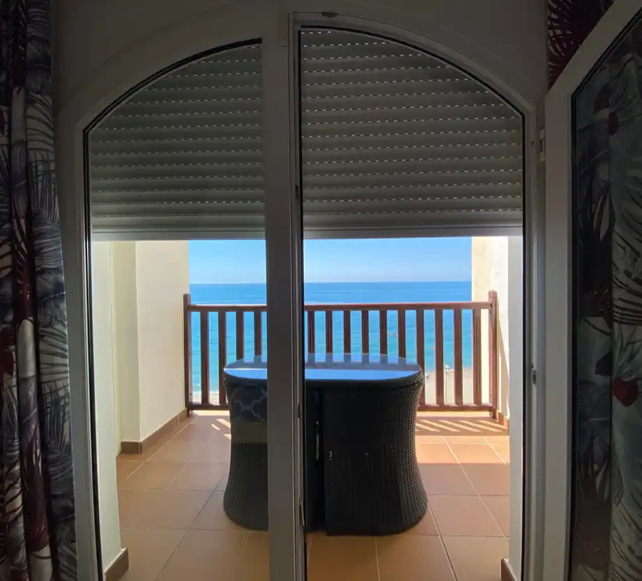 Piso con terraza en venta en Las Gaviotas  - Carvajal, imagen 9