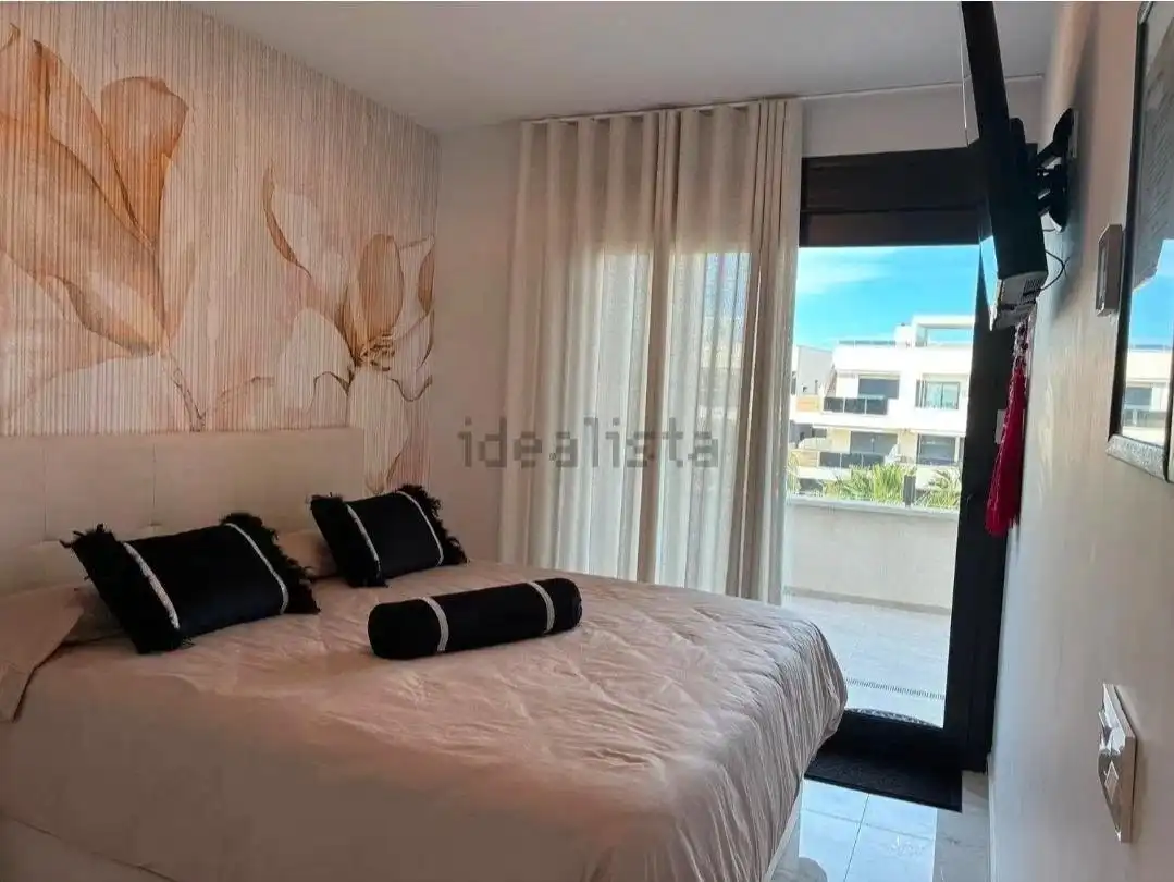 Dormitori de Àtic en venda en Orihuela amb Calefacció, Jardí privat i Piscina