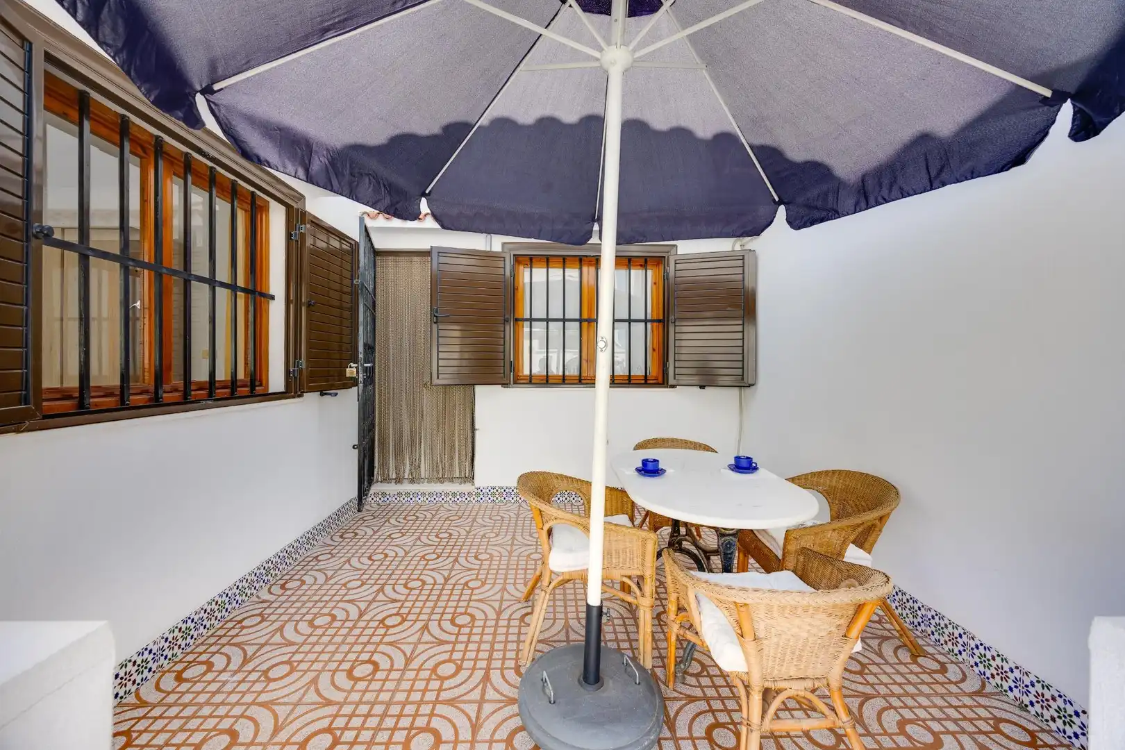 Terrassa de Casa o xalet en venda en Torrevieja amb Aire condicionat, Jardí privat i Terrassa