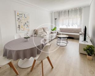 Living room of Flat to rent in  Madrid Capital  with Air Conditioner, Heating and Storage room