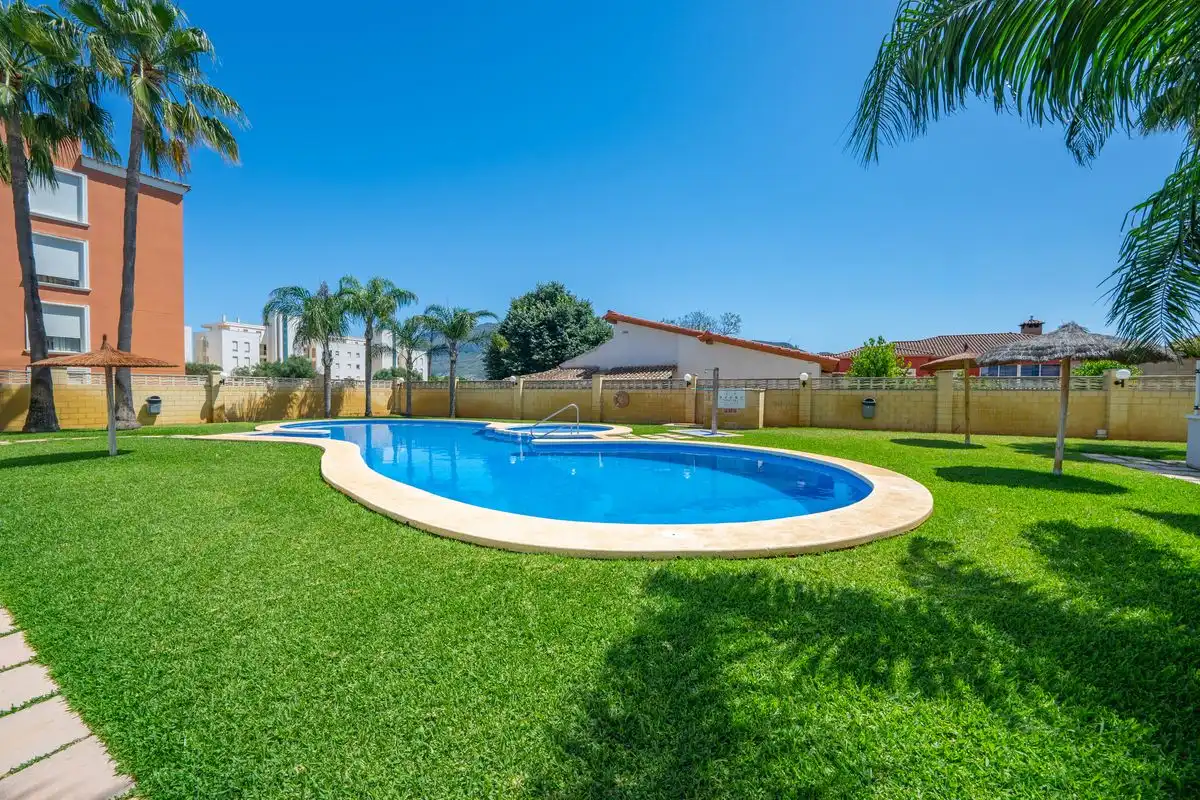 Schwimmbecken von Erdgeschoss zum Verkauf in Dénia mit Klimaanlage, Heizung und Terrasse